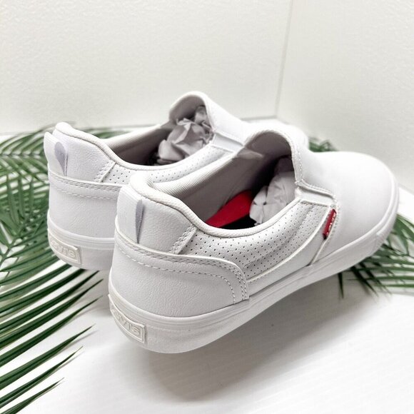 Levi's Naya Perf Women's Low Top Rounded Toe Slip-On Comfort Shoes Size 10M NWB - Picture 5 of 10